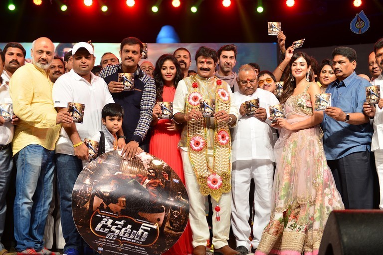 dictator audio release,balakrishna,srivas,anjali,sonal chowhan  'డిక్టేటర్' సంక్రాంతికే: బాలకృష్ణ!